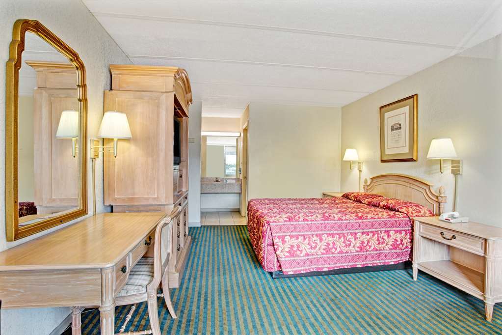 Red Roof Inn Fredericksburg North Habitación foto