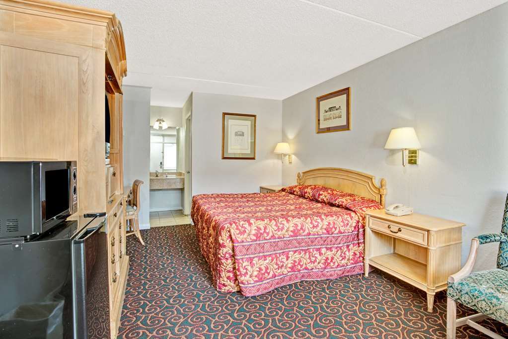 Red Roof Inn Fredericksburg North Habitación foto