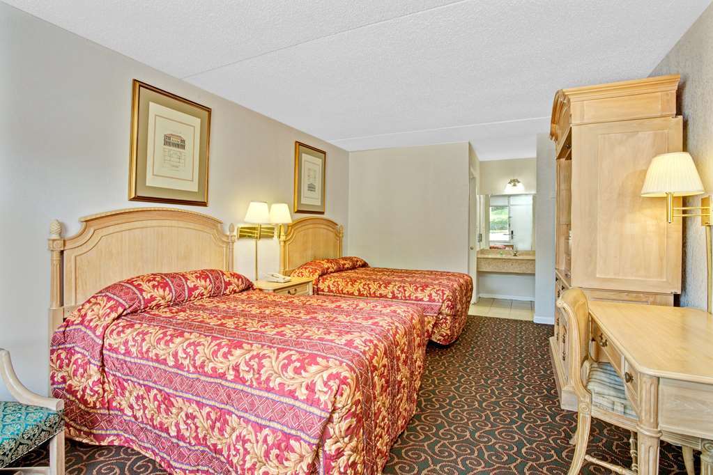 Red Roof Inn Fredericksburg North Habitación foto