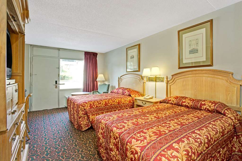 Red Roof Inn Fredericksburg North Habitación foto